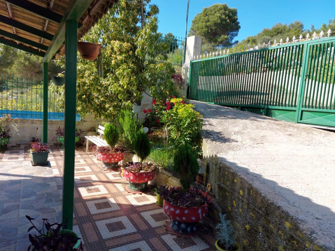 Villa Luiza Sarandë Eksteriør billede